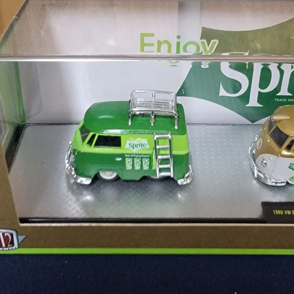 M2 Machines 1960 VW Delivery Van1960 VW Type 2 1960 VW 4x4 Sprite TW39